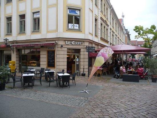 Le Café